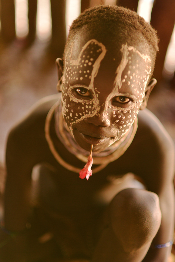 3-Hamar child with flower